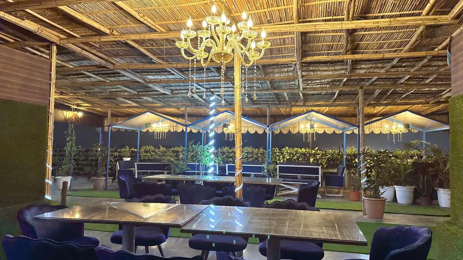 Guest house Luxury Room At 10K Near Hero Honda Chowk Gurgaon India